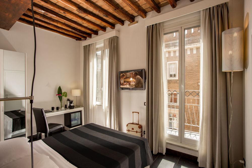 Stay Inn Rome Via Del Corso Exterior photo