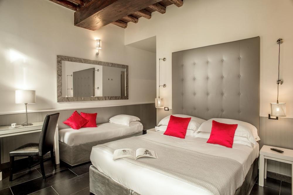 Stay Inn Rome Via Del Corso Exterior photo