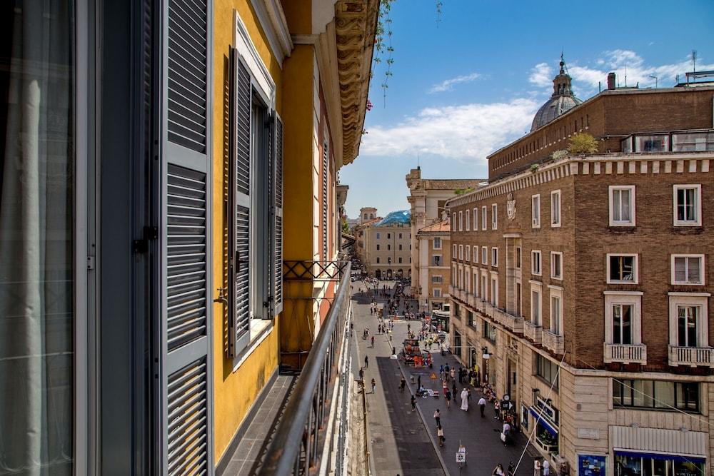 Stay Inn Rome Via Del Corso Exterior photo